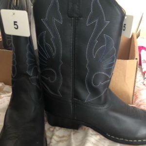 Women’s cowboy boots